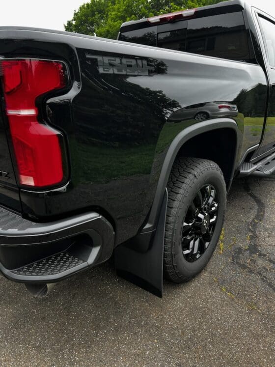 Chevy 2500/3500 Single Rear Wheel 2020 – 2025 BlackLine
