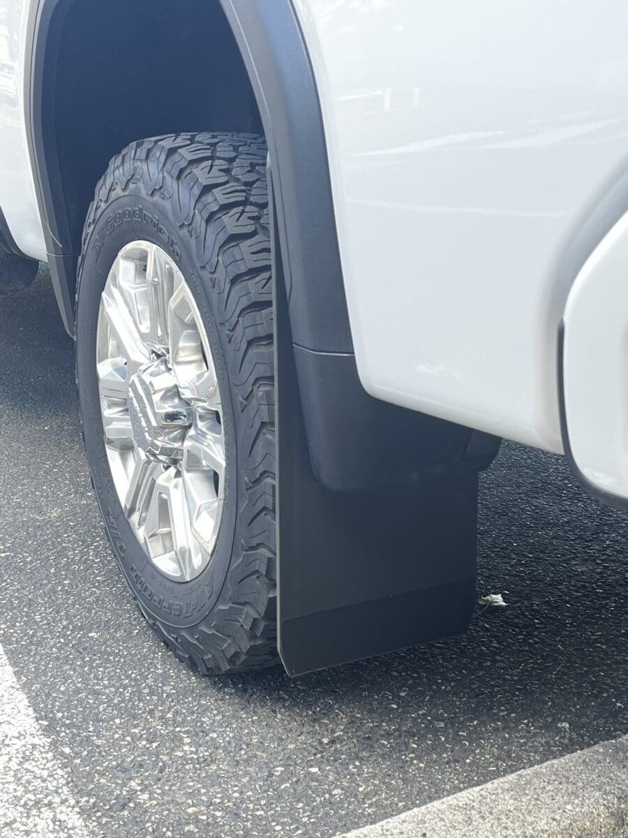 GMC 2500/3500  Single Rear Wheel  2020 - 2025 BlackLine