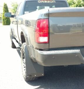 Ram with custom shifted flaps